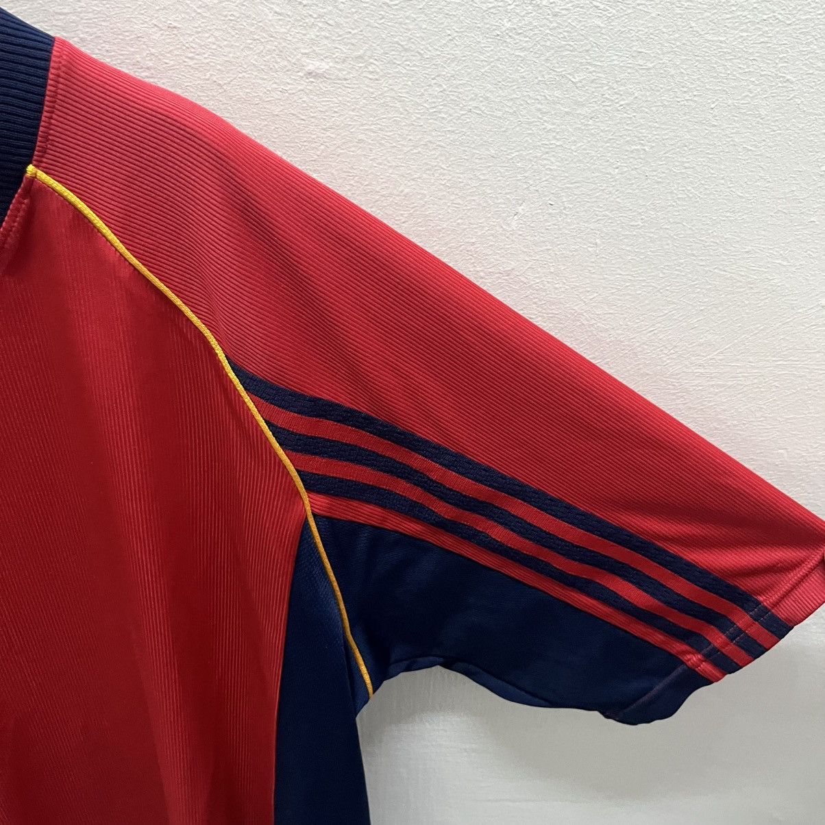 Adidas 🔥Vintage 90s Adidas Spain Home Kit Template Jersey Size US XL / EU 56 / 4 - 4 Thumbnail