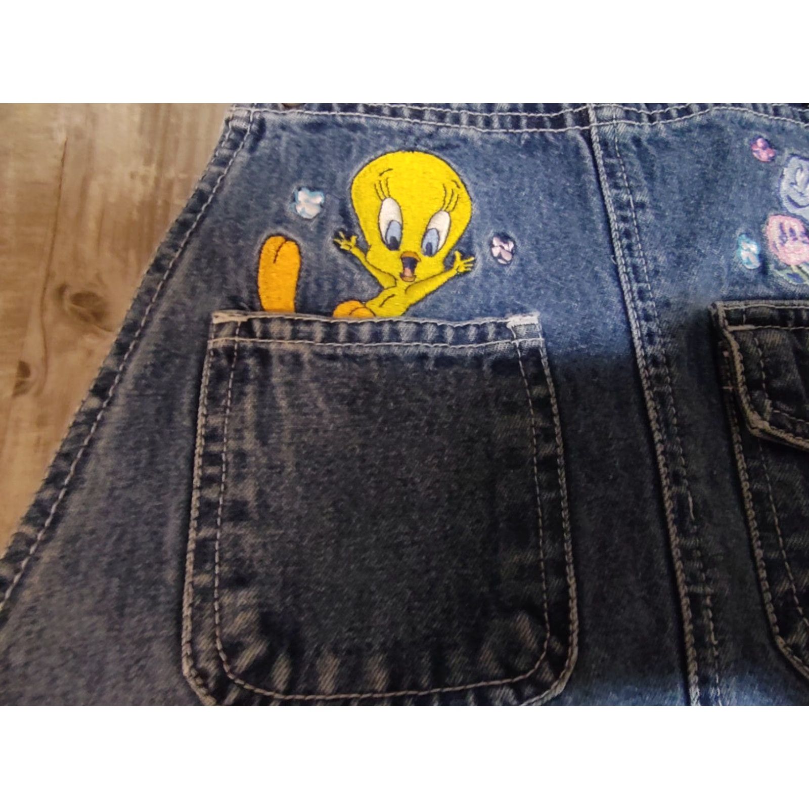 Vintage VINTAGE Looney Tunes Women's Denim Bibs Sleeveless Size 14W-16W Tweety Bird Casual Overall Size 36" / US 14 / IT 50 - 7 Thumbnail