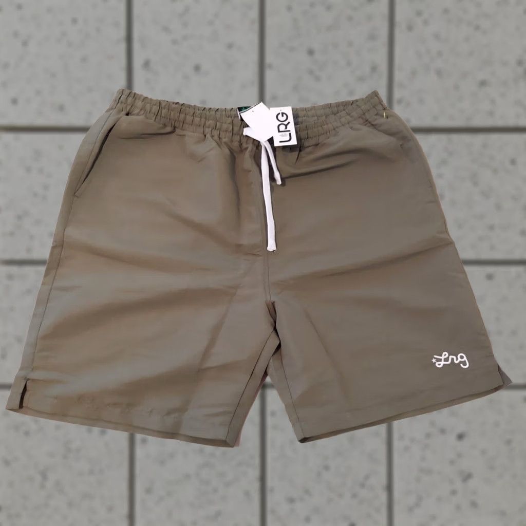 Vintage Mens LRG Shorts Green Athletic 2XL Size US 39 - 1 Thumbnail