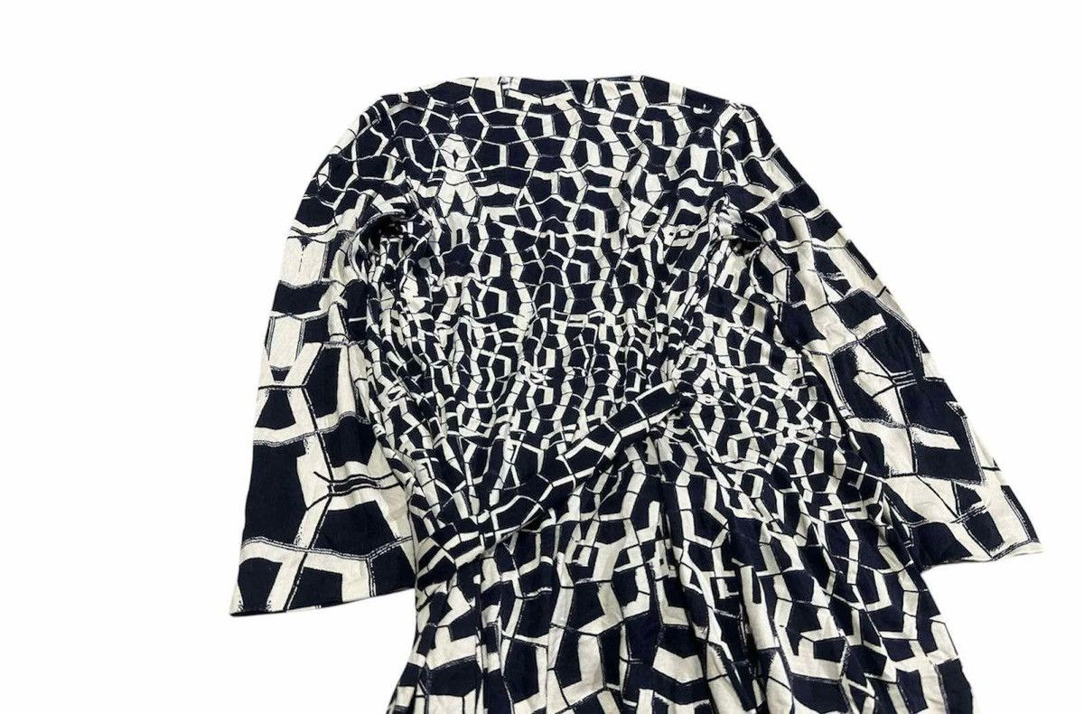 Diane von Furstenberg 🔥Rare Diane Von Furstenberg Wrap Dress Silk Abstract Size XS / US 0-2 / IT 36-38 - 7 Thumbnail