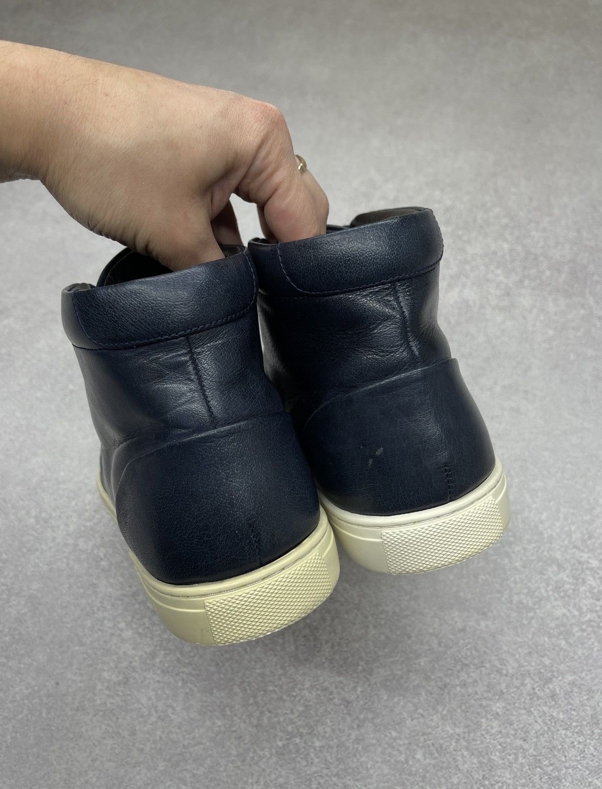 Hugo Boss Mens Hugo Boss Hi-Top Leather Sneakers Navy Size 42 27cm Size US 9 / EU 42 - 5 Thumbnail