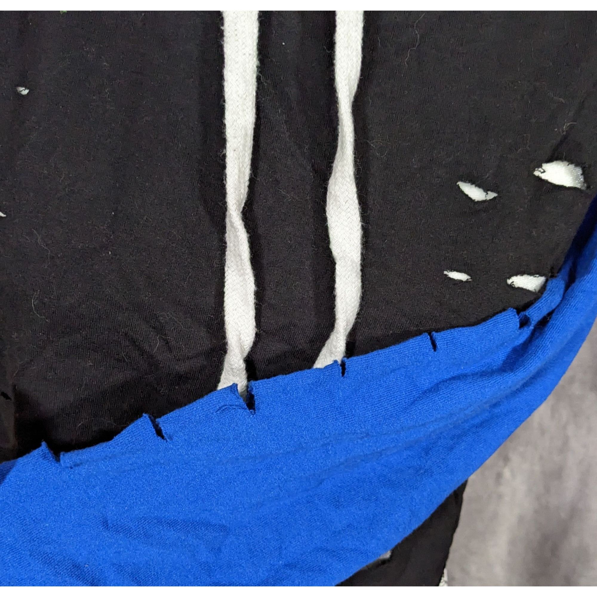 Other Trendy Streetwear Distressed Cropped Hoodie by Thrill 94 Size M / US 6-8 / IT 42-44 - 9 Thumbnail