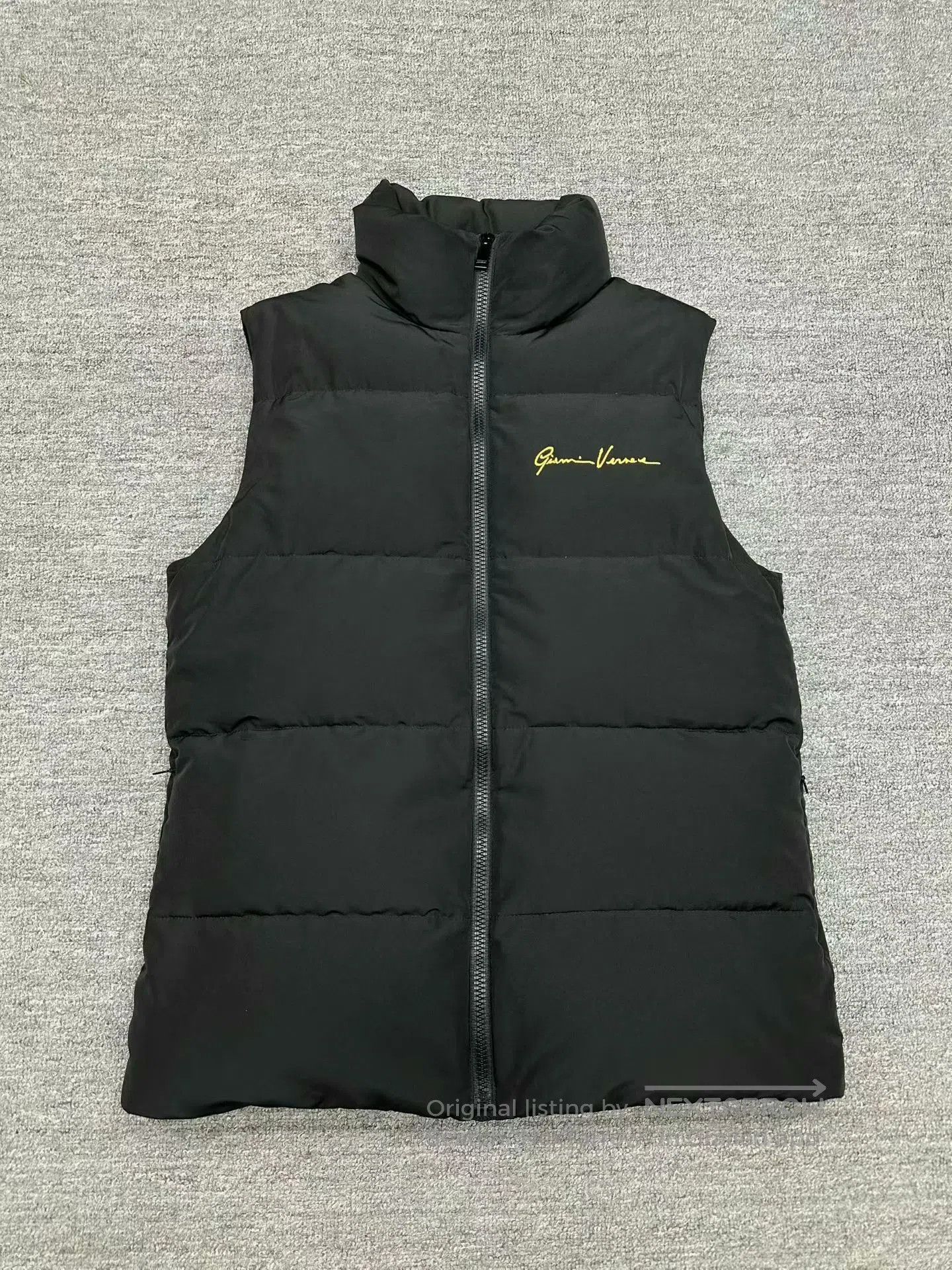 Versace versace floral print puffer vest. Size XL / US 12-14 / IT 48-50 - 2 Thumbnail
