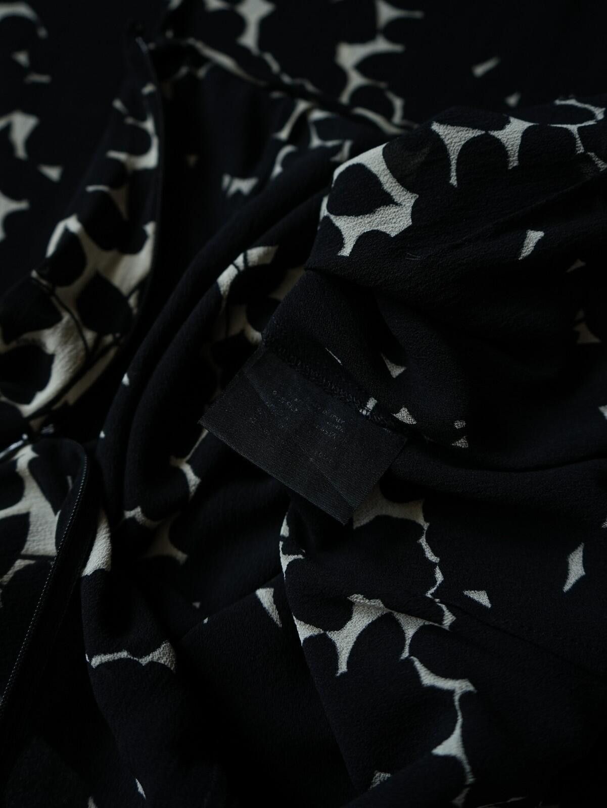 Prada S/S 2001 Prada Silk Floral Skirt VINTAGE IT38 Size 25" / US 0 / IT 36 - 8 Thumbnail
