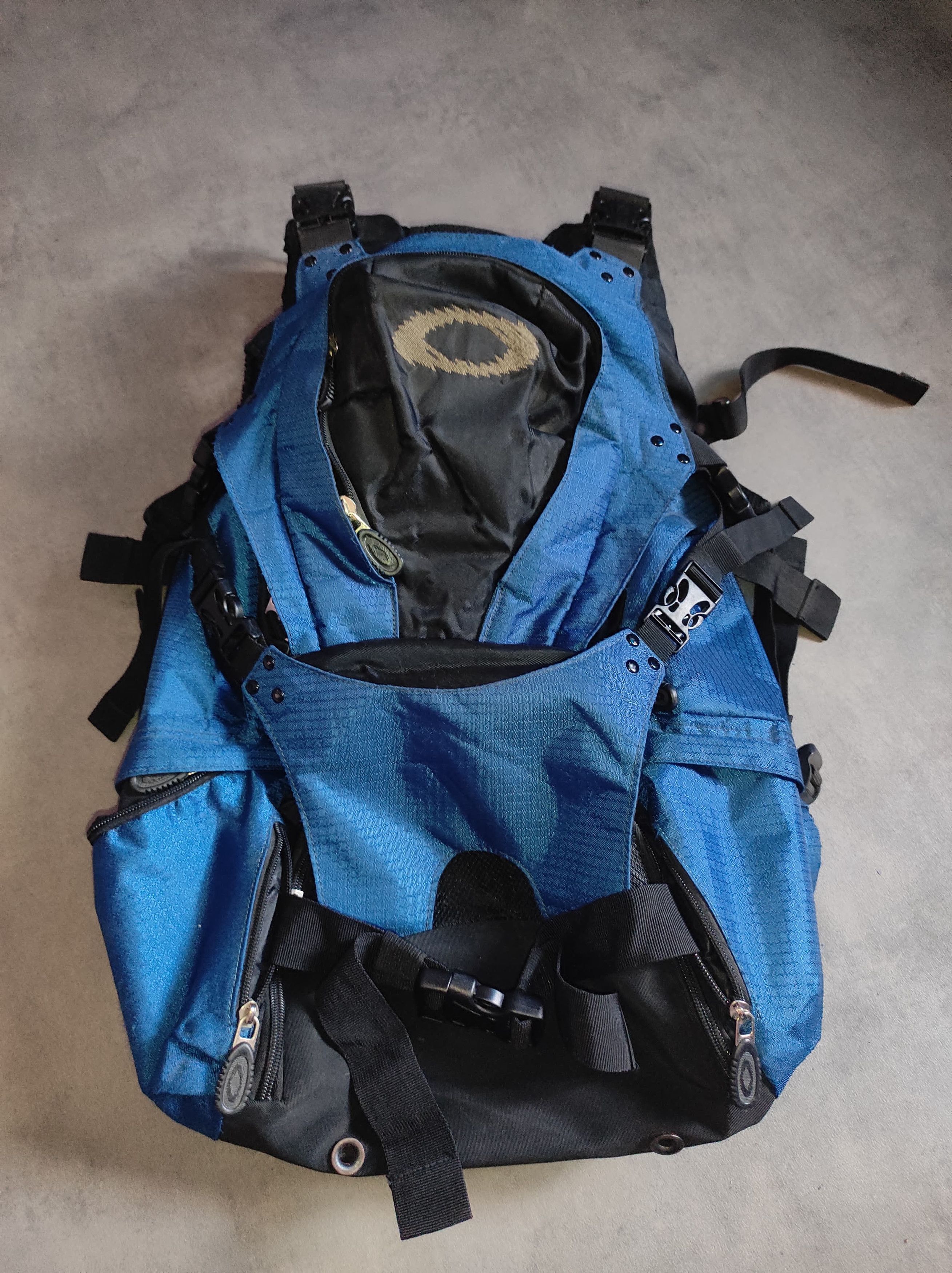 Oakley × Vintage Oakley Mini Icon Backpack 1.0 Black - Y2K Bag