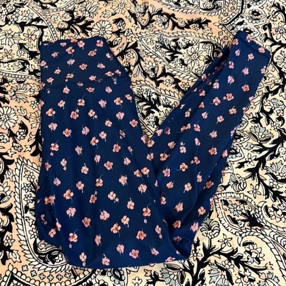 Spiritual Gangster Spiritual Gangster floral legging and bra set used! Size 26" / US 2 / IT 38 - 5 Thumbnail