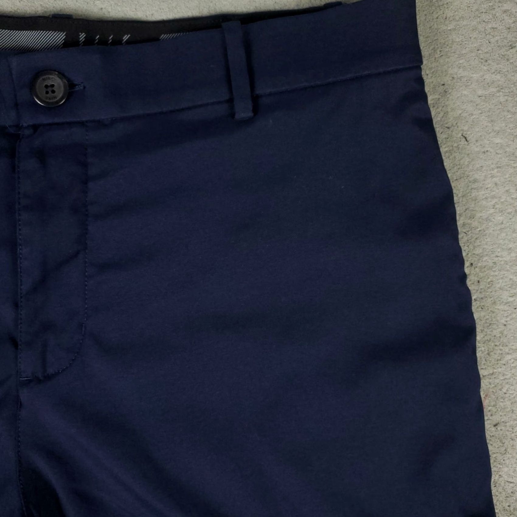 Nike Nike Shorts Mens Large Navy Blue Swoosh Golf Dri Fit Chino Flat Front Casual Performance Pockets Size US 33 - 3 Thumbnail