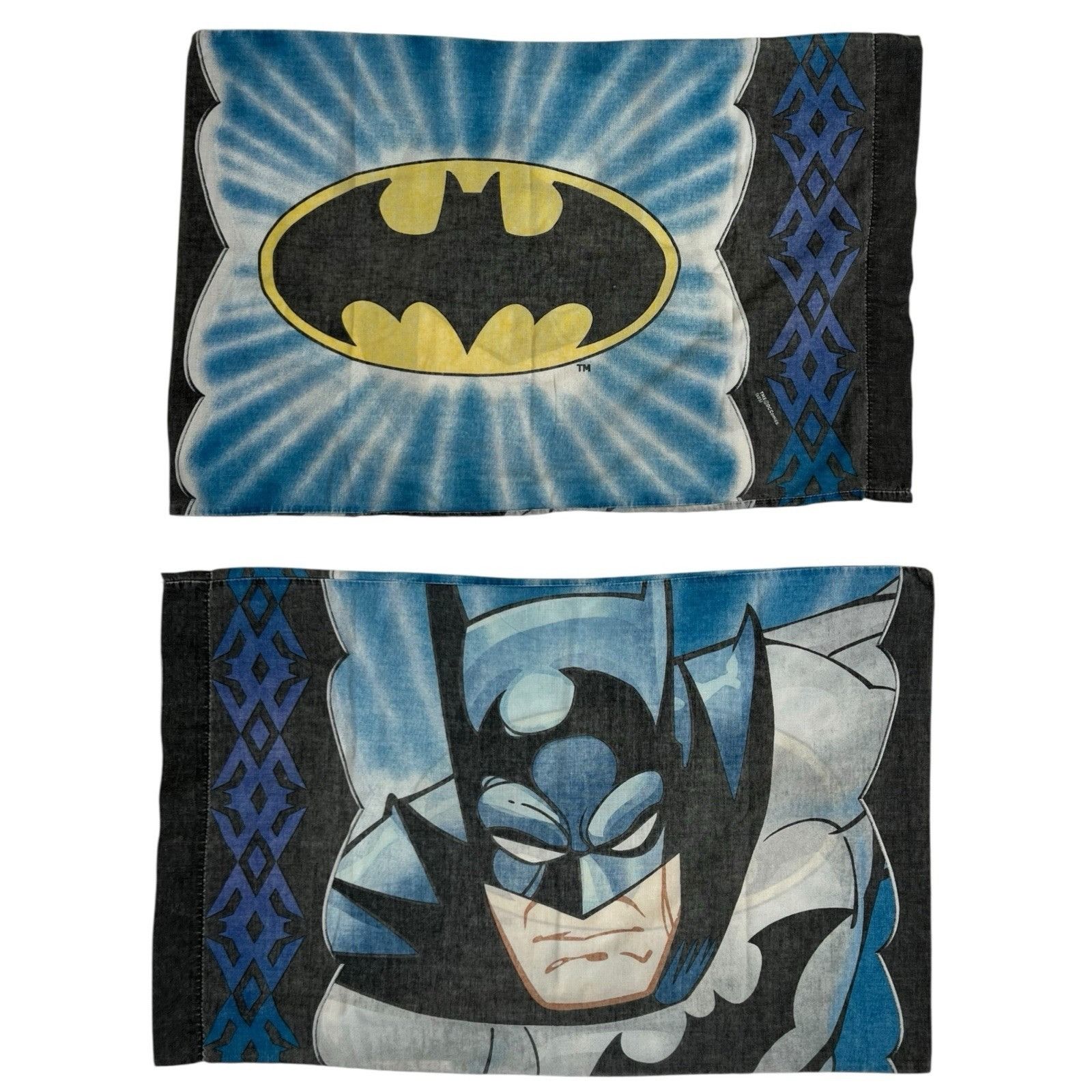 Vintage Vintage Batman Pillow Case 90s Cartoon Size ONE SIZE - 1 Thumbnail