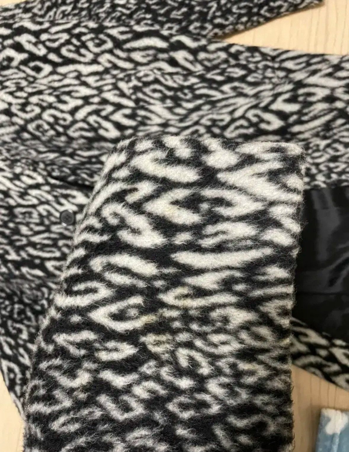 Saint Laurent Paris Saint laurent 15FW leopard mohair single coat sz52 Size US L / EU 52-54 / 3 - 4 Thumbnail