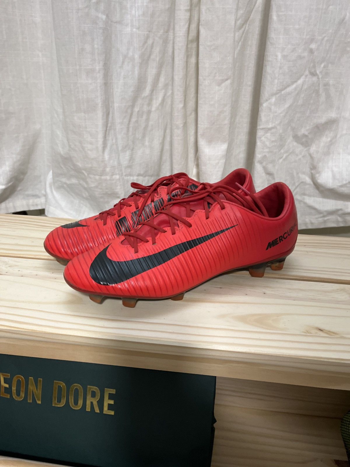 Nike NIKE MERCURIAL VAPOR ELITE XI FIRE RED Size US 8 / EU 41 - 1 Thumbnail