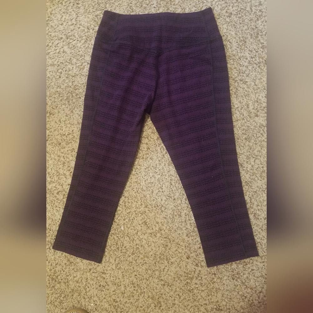 Nike Nike Dri Fit Small Purple Leggings Size 28" / US 6 / IT 42 - 2 Thumbnail