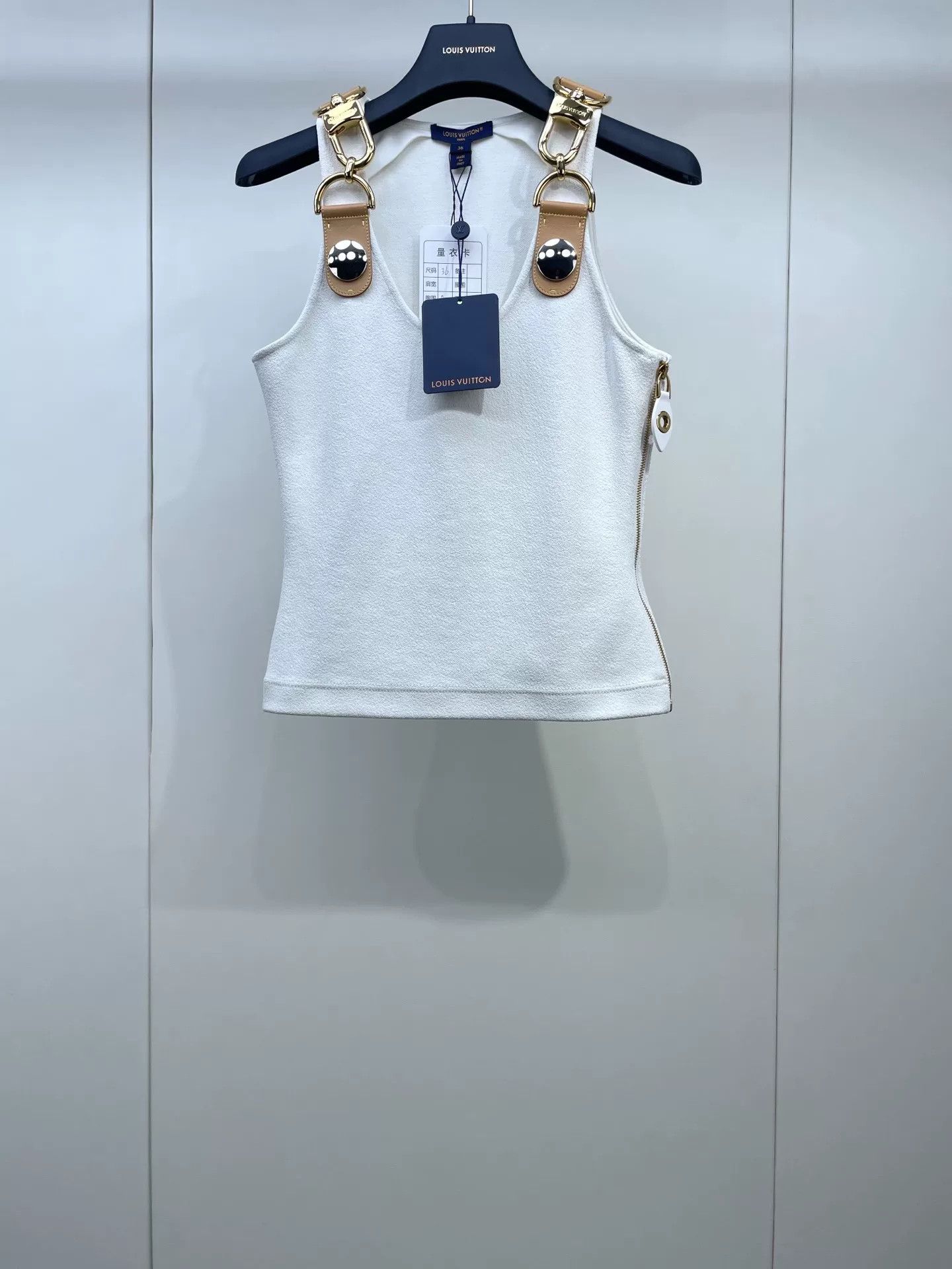 Louis Vuitton LV 24 Early Spring Show Vest Size XS / US 0-2 / IT 36-38 - 1 Thumbnail
