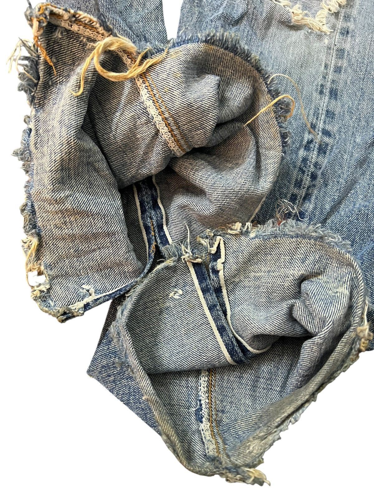 Levi's 70’s Distressed Thrashed Levis 501 Selvedge Rindem button#6 Size US 29 - 7 Thumbnail