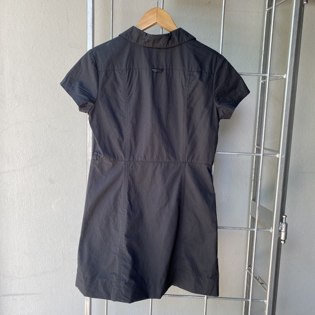 Burberry BURBERRY Black Short-Sleeve Shirt Dress Size S / US 4 / IT 40 - 4 Thumbnail