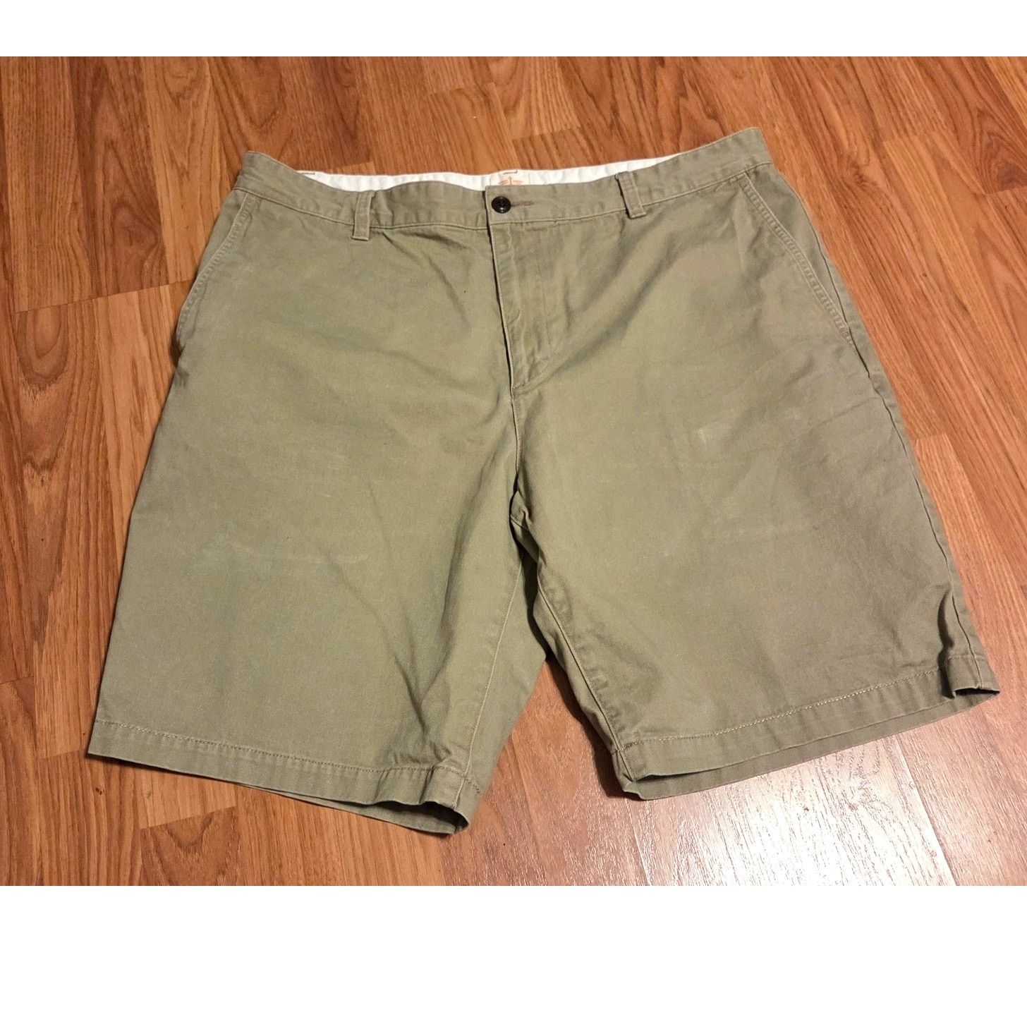 Dockers Dockers Khaki Shorts - Men's Size 38 - Great Condition! Size US 38 / EU 54 - 2 Thumbnail