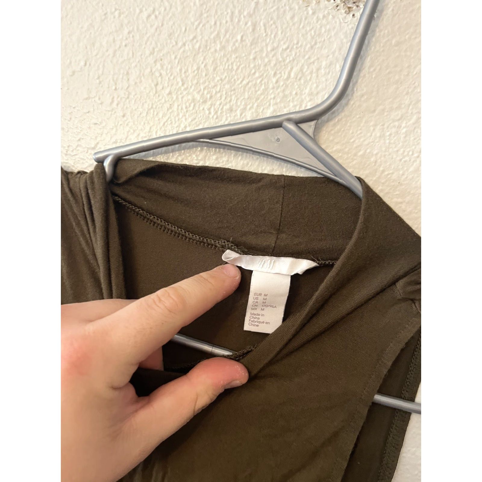 H&M H&M Bodysuit M Brown Mock Neck Sleeveless Snaps Lightweight Stretchy Size M / US 6-8 / IT 42-44 - 2 Thumbnail