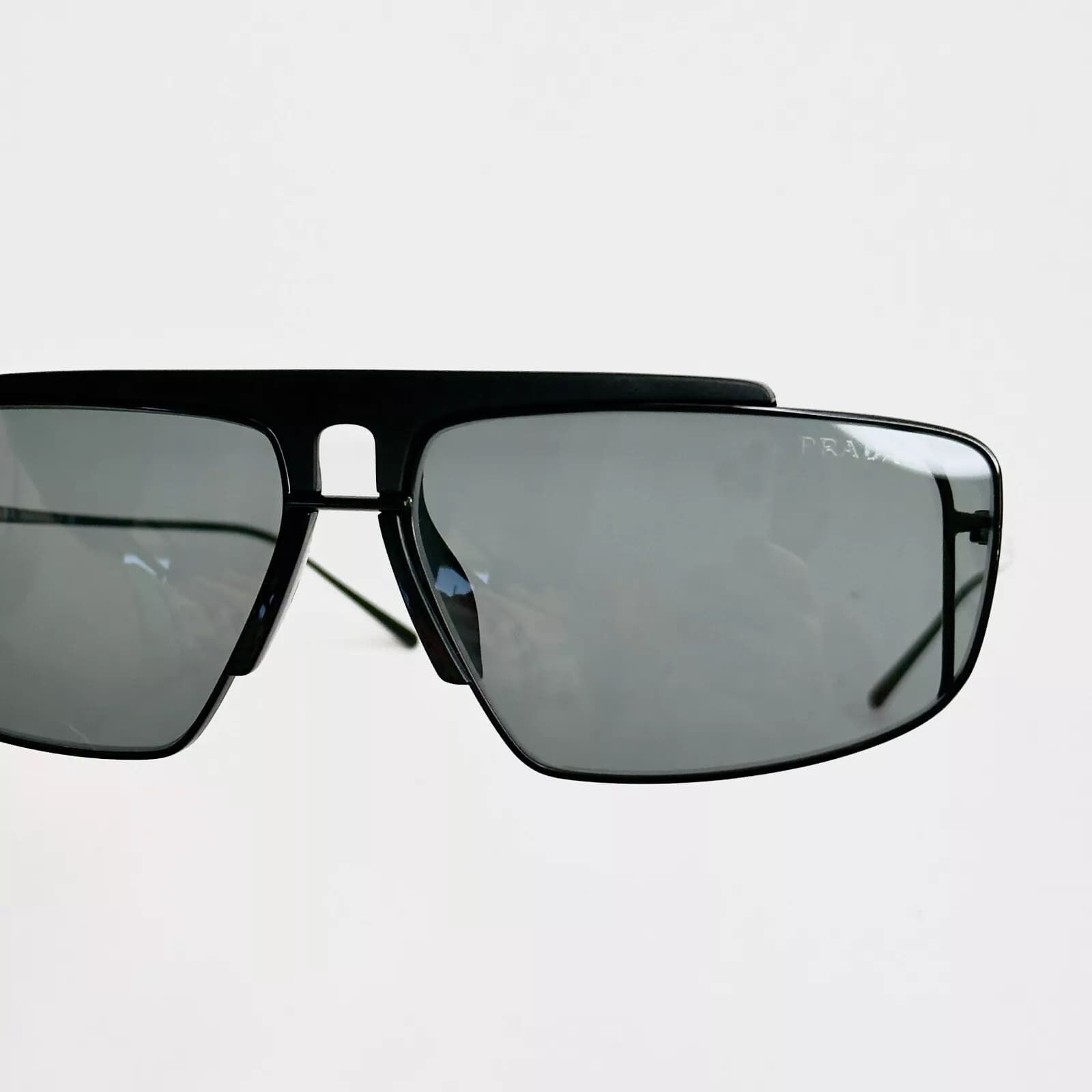 Prada PRADA CATWALK 50V PR50VS Black Designer Sunglasses Authentic Size ONE SIZE - 6 Thumbnail