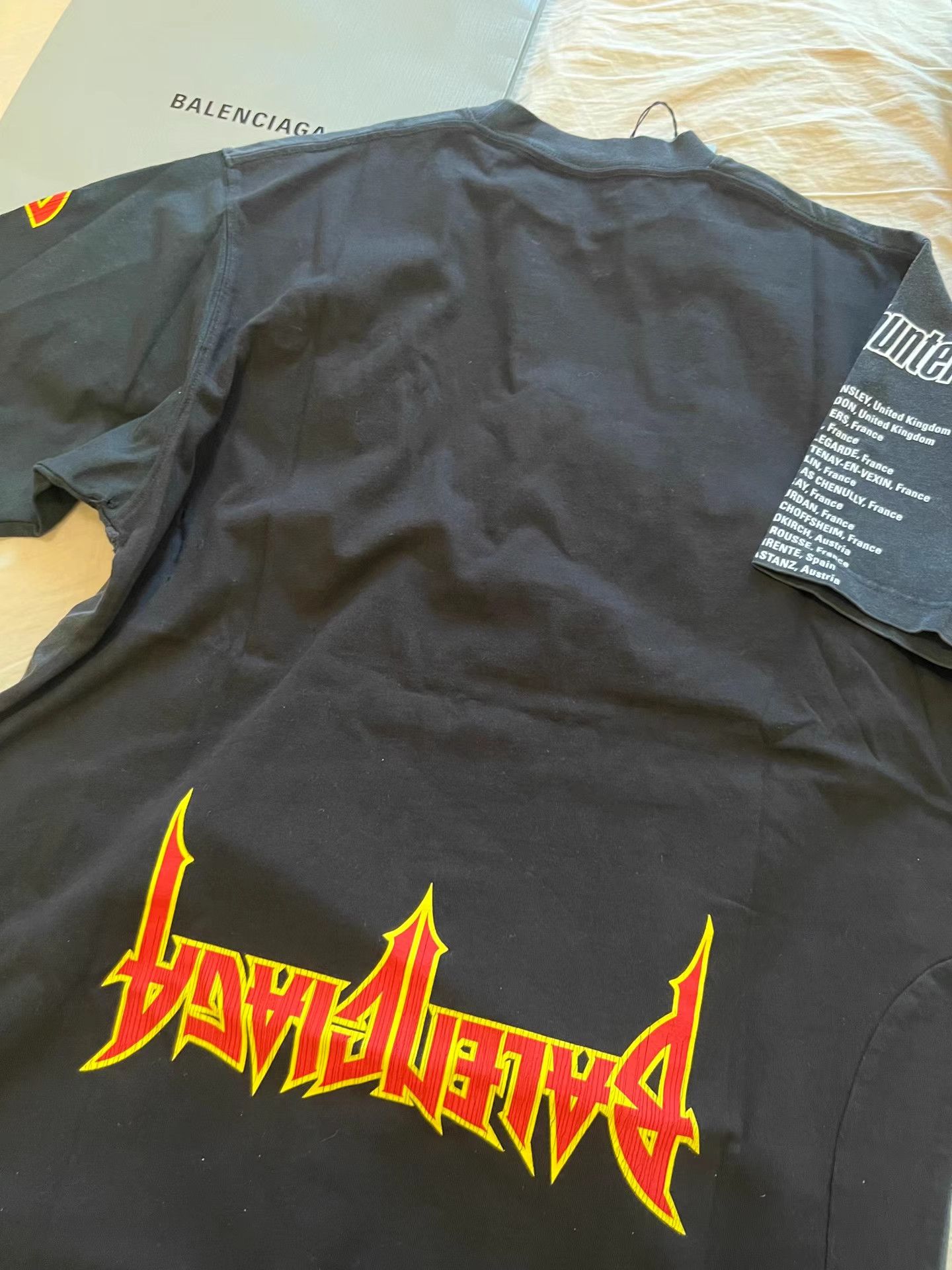 Balenciaga Balenciaga 22SS inverted print design short-sleeve t-shirt Size US S / EU 44-46 / 1 - 2 Thumbnail