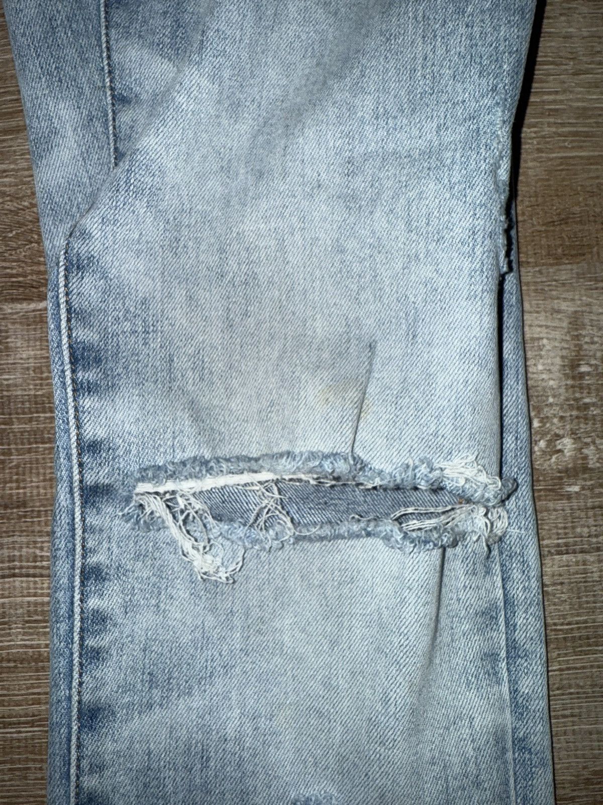 Amiri Amiri Distressed Light Jeans Size US 31 - 8 Thumbnail