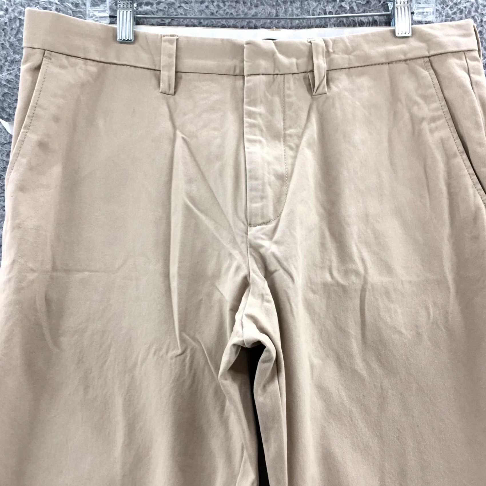 Old Navy Old Navy Chino Pants Mens 34x32 Beige Cotton High Rise Casual NEW Pants Mens Regular Beige Cotton Chino High Rise Casual NEW Size US 34 / EU 50 - 2 Thumbnail