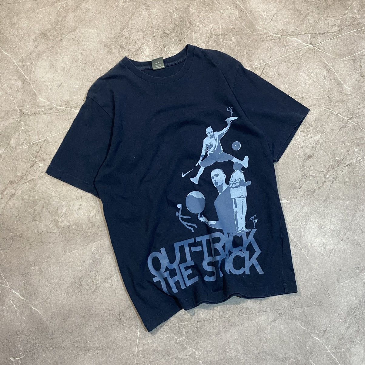 Vintage VINTAGE NIKE TEE BIG LOGO OUT-TRICK THE STICK 00s Size US M / EU 48-50 / 2 - 1 Thumbnail