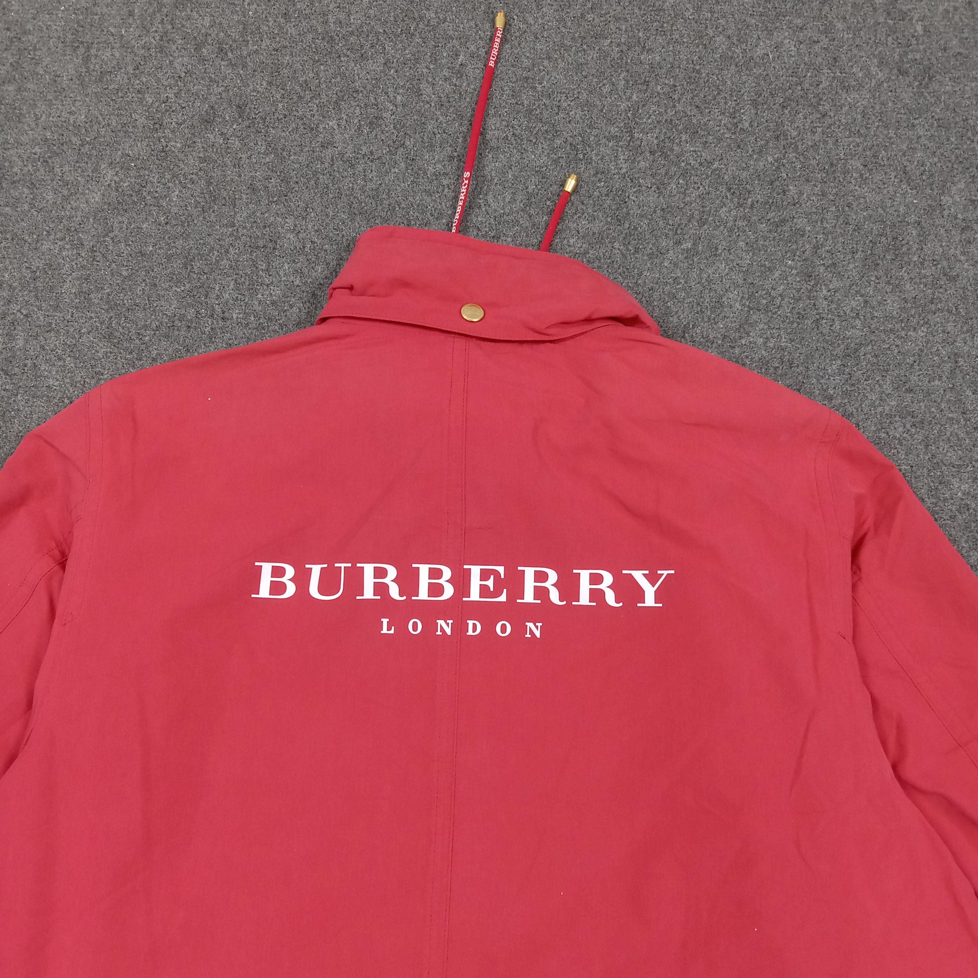 Burberry Burberrys' Lightweight Red Anorak Retro Jacket C274N5 Size US L / EU 52-54 / 3 - 2 Thumbnail