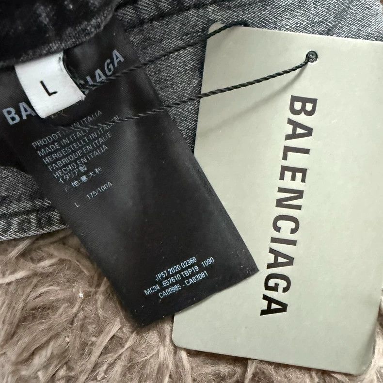 Balenciaga Balenciaga Sandwashed Grey Denim Long Sleeve Destruction S Size US L / EU 52-54 / 3 - 4 Thumbnail