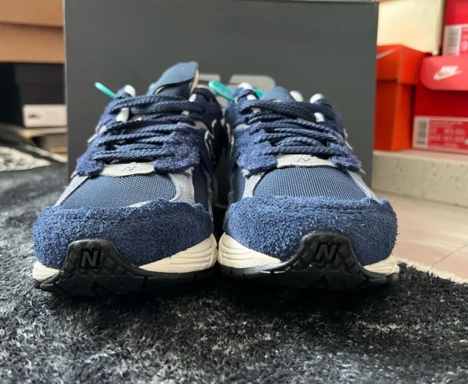New Balance New Balance 2002R Protection Pack Navy Grey Size US 8 / EU 41 - 1 Thumbnail