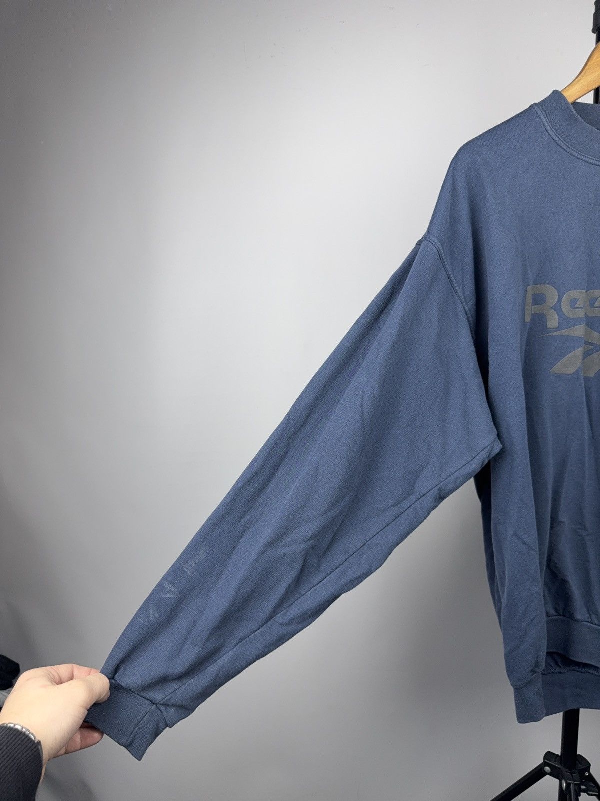 Reebok Vintage 90s Retro Reebok Faded Logo Crewneck Sweatshirt Size US L / EU 52-54 / 3 - 7 Thumbnail