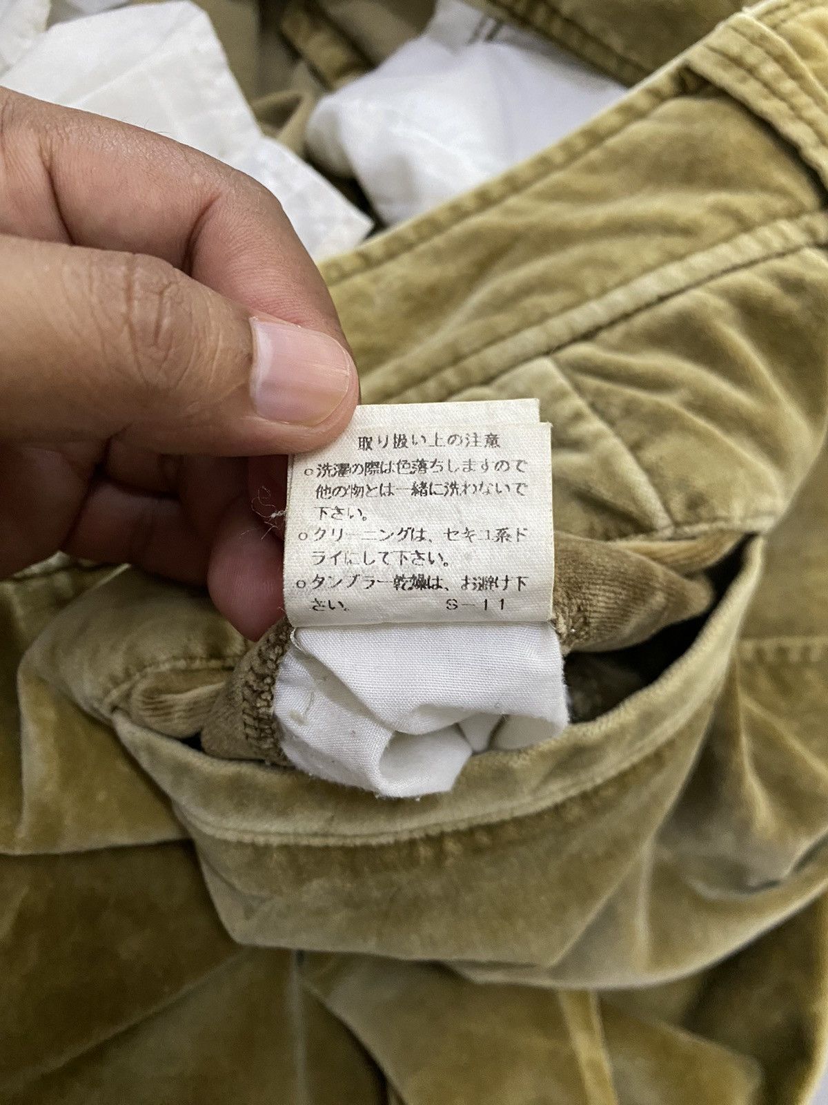 Japanese Brand FLARE TORNADO MART VELVET BUTTON UP Size US 33 - 12 Thumbnail