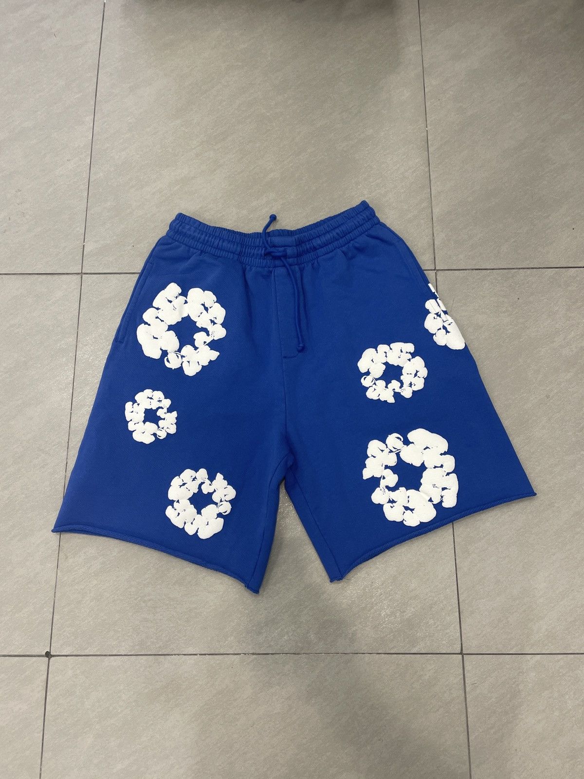 DENIM TEARS Denim Tears Cotton Wreath Shorts Small Size US 29 - 2 Thumbnail