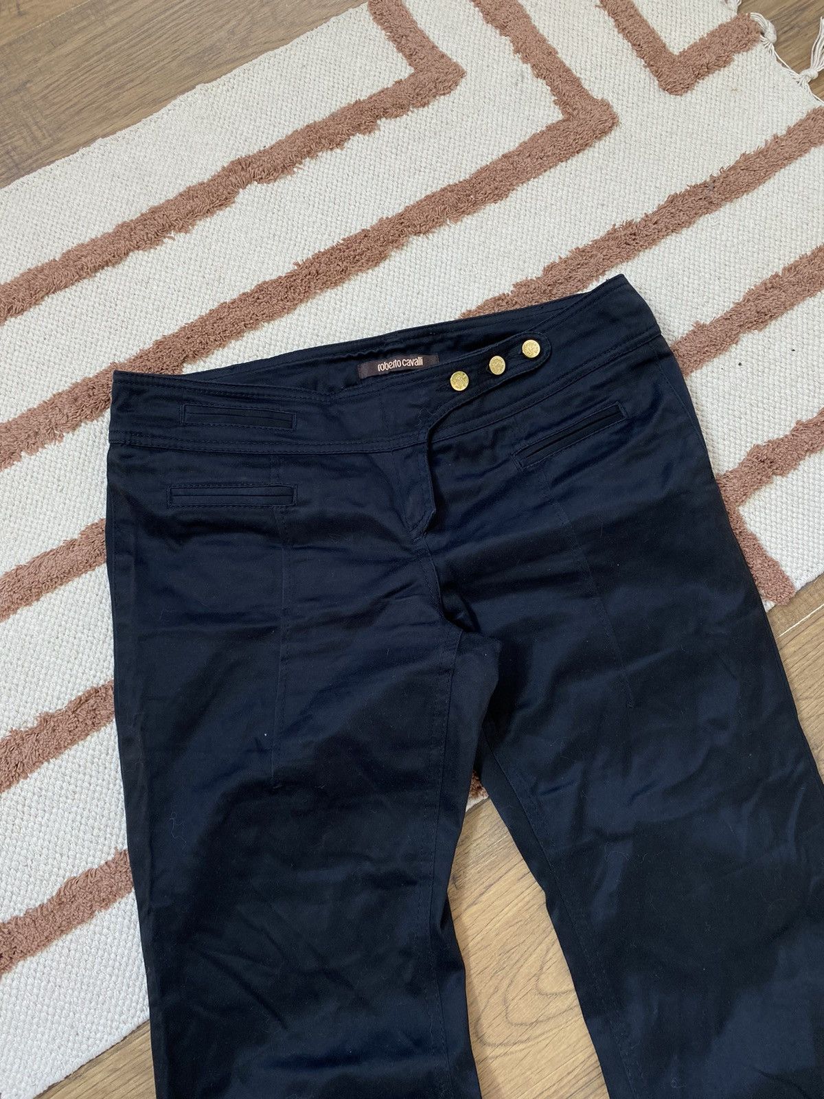 Roberto Cavalli ROBERTO CAVALLI CLASIC FLARE TROUSERS Size 28" / US 6 / IT 42 - 3 Thumbnail
