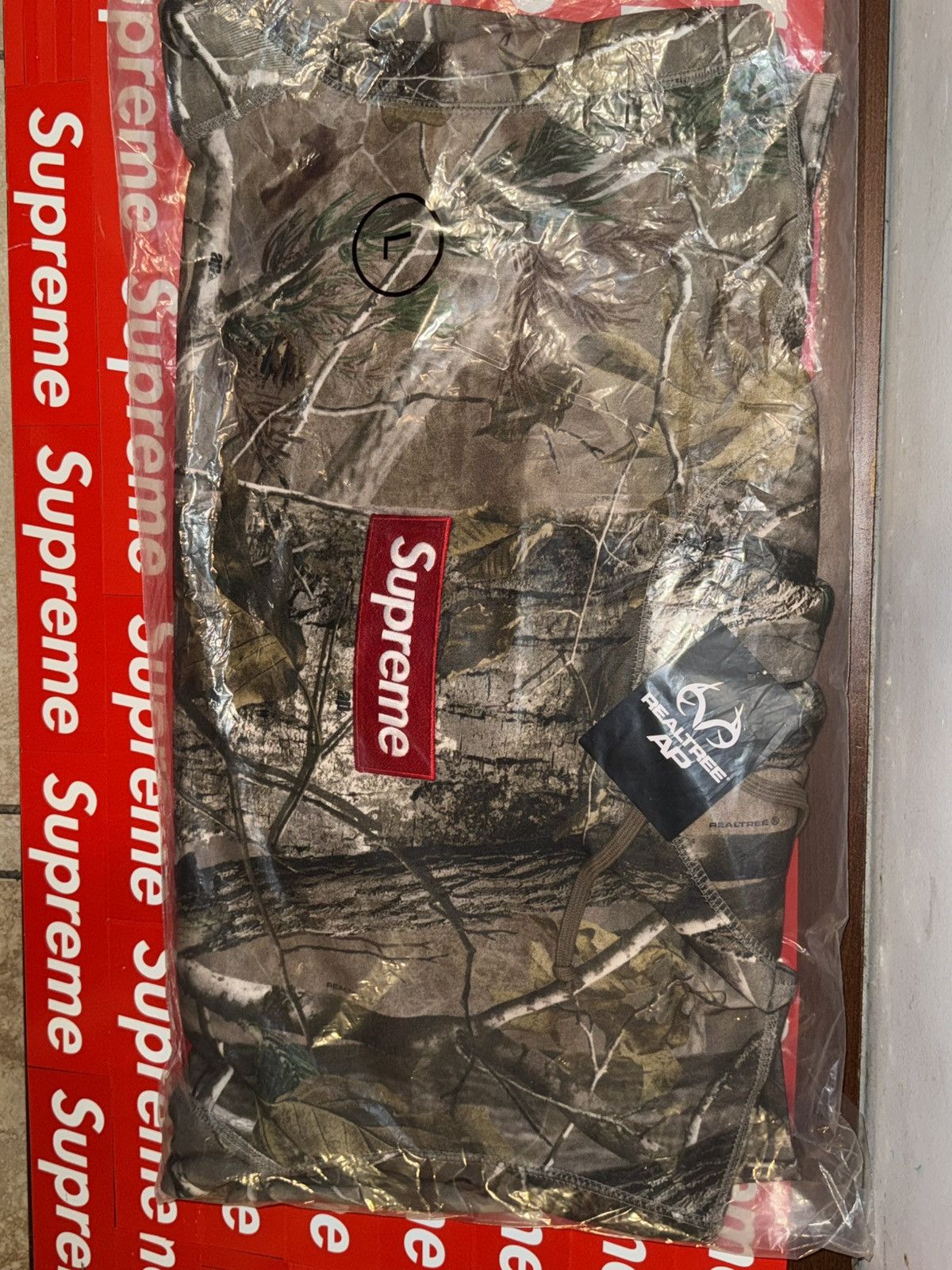 Supreme Supreme Box Logo Hooded Sweatshirts Size US L / EU 52-54 / 3 - 3 Thumbnail