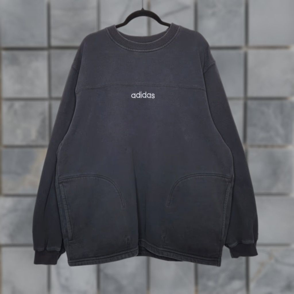 Adidas VINTAGE Adidas Spellout Center Black 90s Crewneck Sweatshirt Skate Surf Shirt Unisex Adults L Black 90s VintageGrip Size US L / EU 52-54 / 3 - 1 Thumbnail