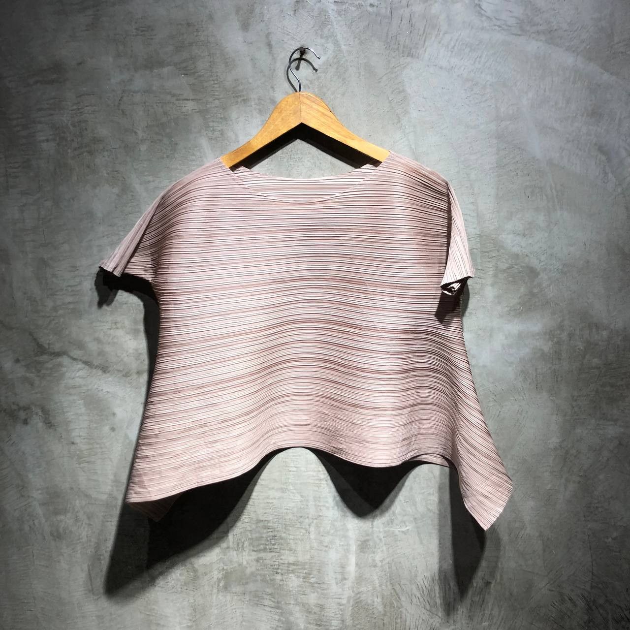 Pleats Please Issey Miyake Issey Miyake Pleats Please Asymmetrical pleated Tee Size M / US 6-8 / IT 42-44 - 1 Thumbnail