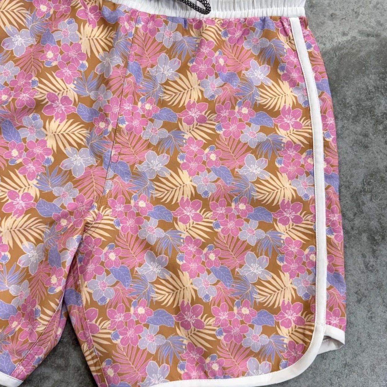 Vintage LainSnow x Tiare Hawaii Shorts Mens Small Floral Leaf Board Swim Trunks Pool Tropical Hawaii Summer Size US 29 - 3 Thumbnail