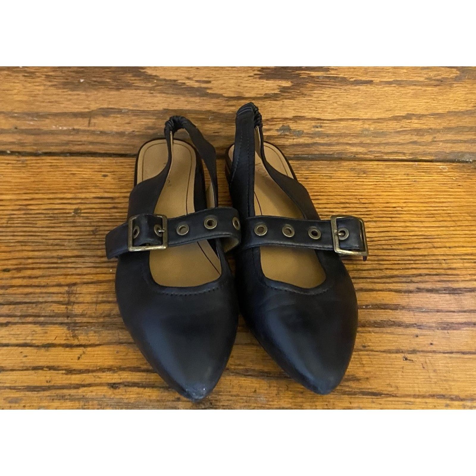 Vionic Vionic Women's Black Leather Sandals 7.5 Closed Pointy Toe Size US 7.5 / IT 37.5 - 2 Thumbnail