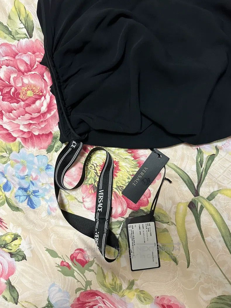 Versace Versace Classic dress Size M / US 6-8 / IT 42-44 - 2 Thumbnail