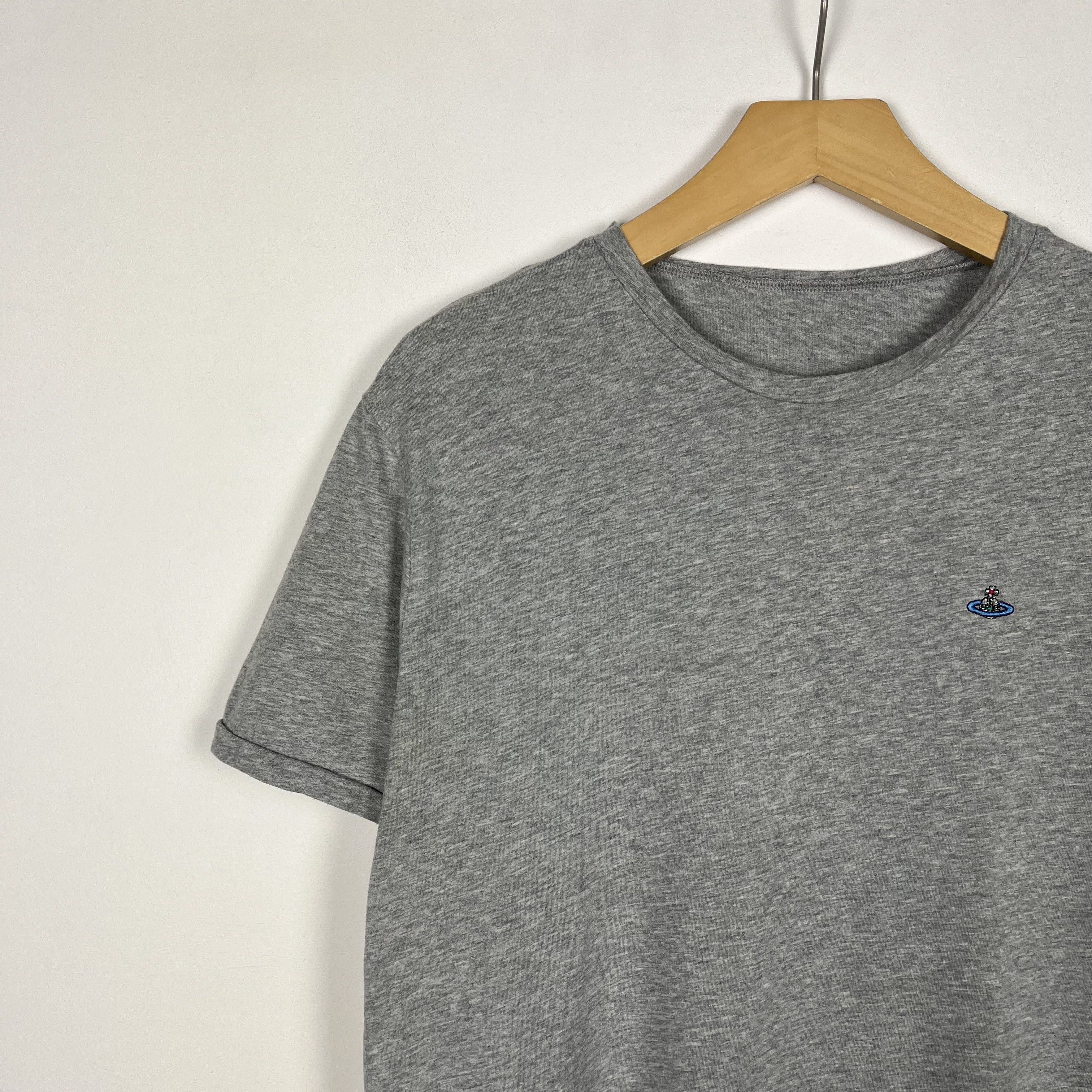 Vivienne Westwood Vivienne Westwood Embroidered Orb Logo T Shirt Size US L / EU 52-54 / 3 - 5 Thumbnail