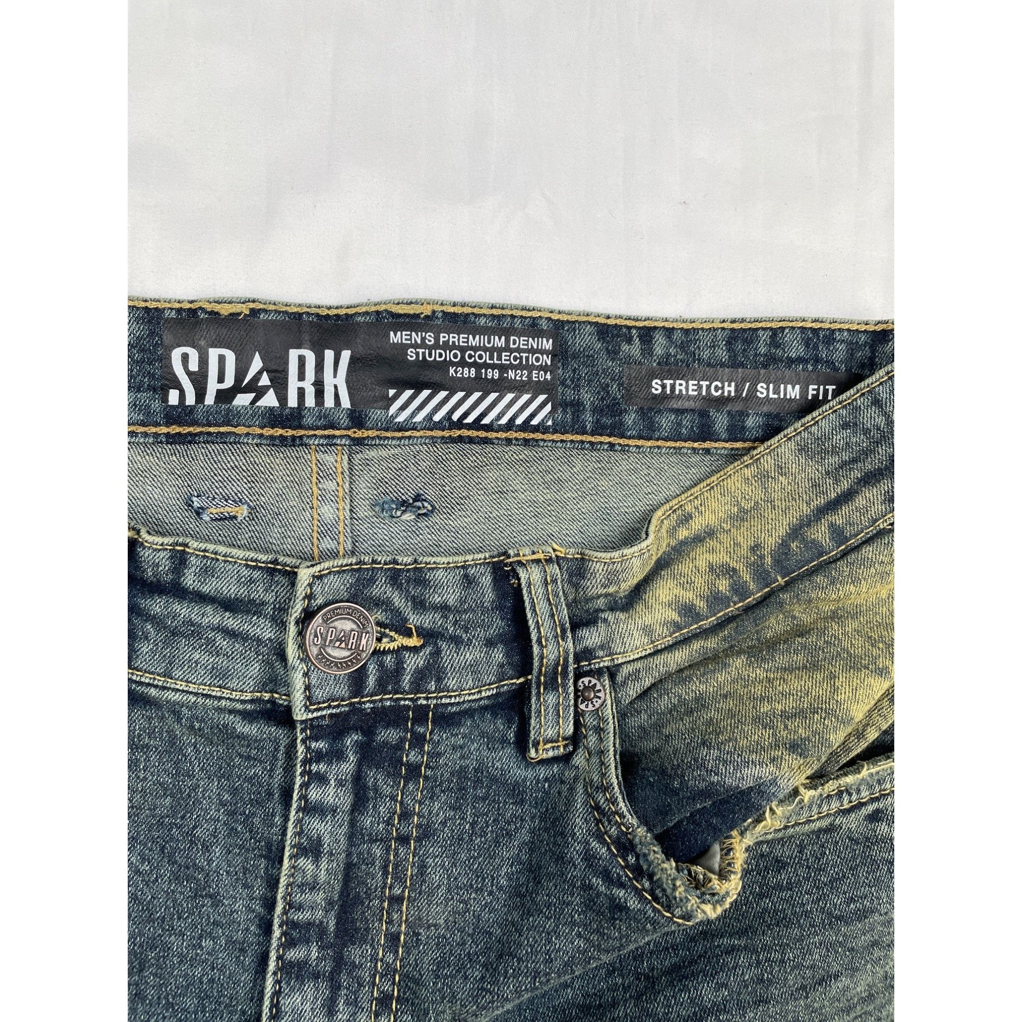 Other Spark Men's Blue Yellow Wash Jeans Stretch Slim fit 30 x 32 Size US 30 / EU 46 - 5 Thumbnail