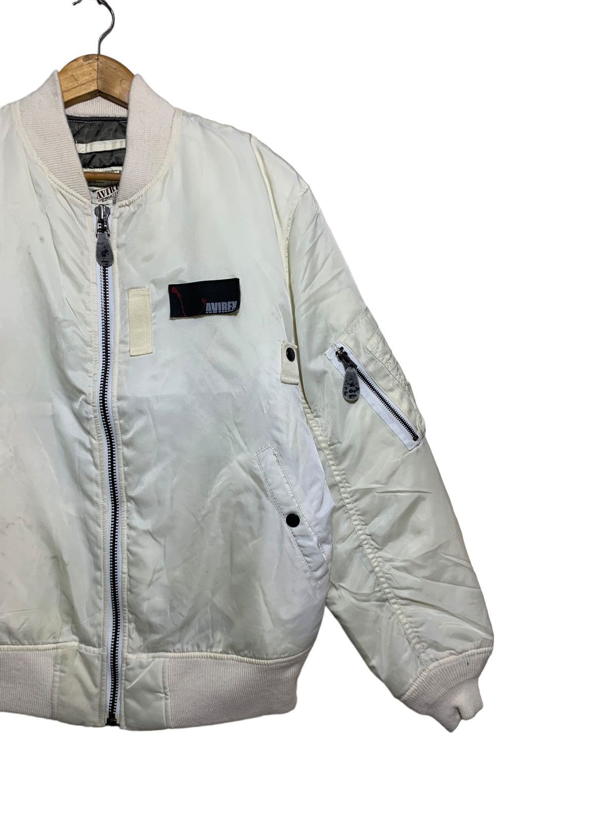 Avirex 🔥RARE AVIREX WHITE BOMBER JACKETS USAF Size US XL / EU 56 / 4 - 9 Thumbnail
