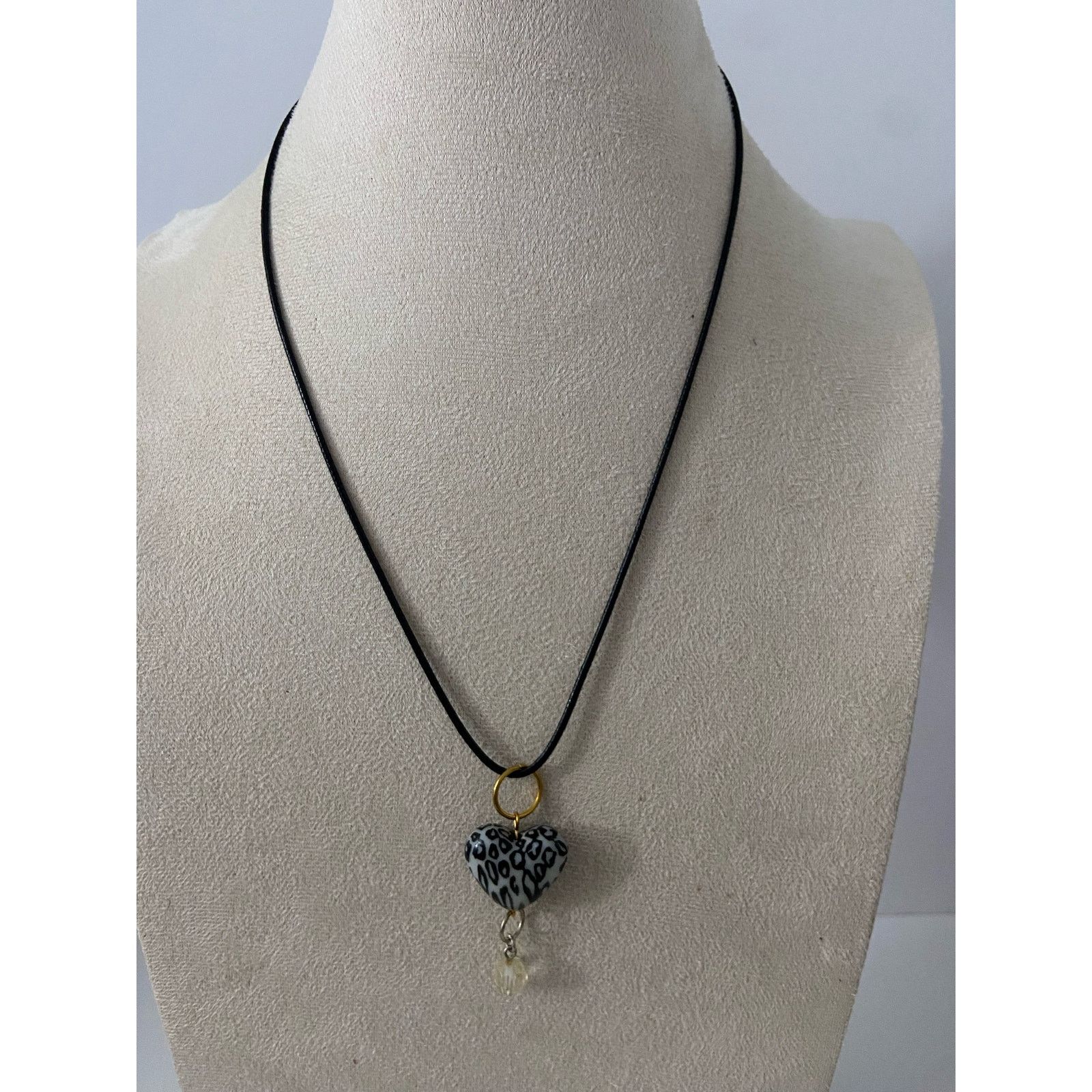 Handmade Cheetah heart pendant necklace Size ONE SIZE - 1 Thumbnail