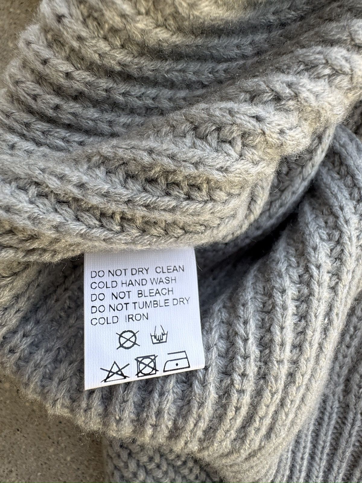 Places + Faces PLACES PLUS FACES CABLE KNIT JUMPER GREY Size US XL / EU 56 / 4 - 7 Thumbnail