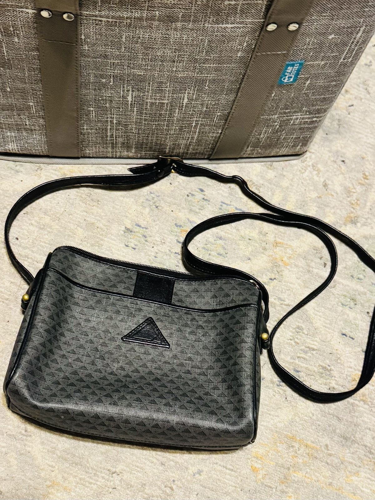 Liz Claiborne Vintage 1984 Liz Claiborne Gray/Black Crossbody Bag Size ONE SIZE - 1 Thumbnail