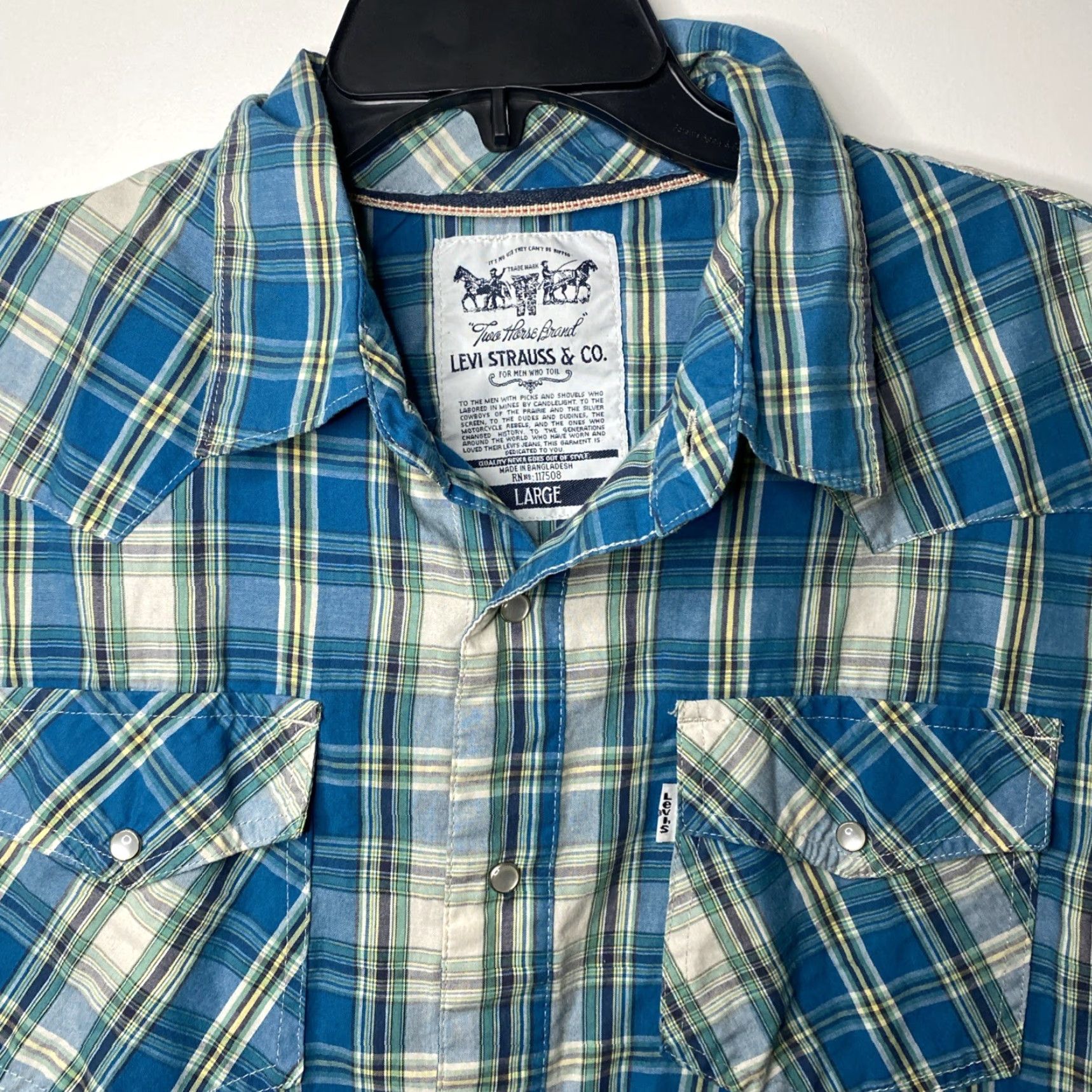Levi's VINTAGE Levi's Button-Up Blue L Grunge Short Sleeve Pearl Snap Distress White Tab Men's Shirt Size US 33 - 3 Thumbnail