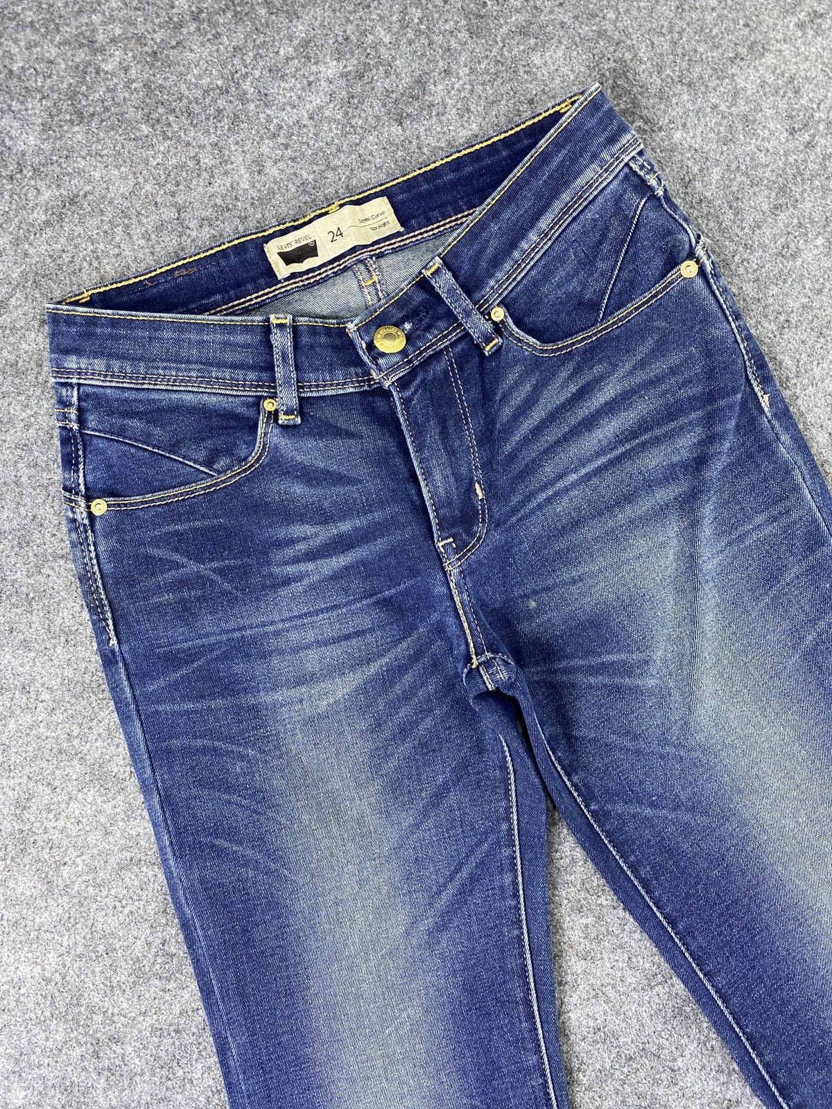 Jean × Levi's × Vintage Vintage Levis Straight Blue Wash Jeans - J1044 Size 26" / US 2 / IT 38 - 3 Thumbnail