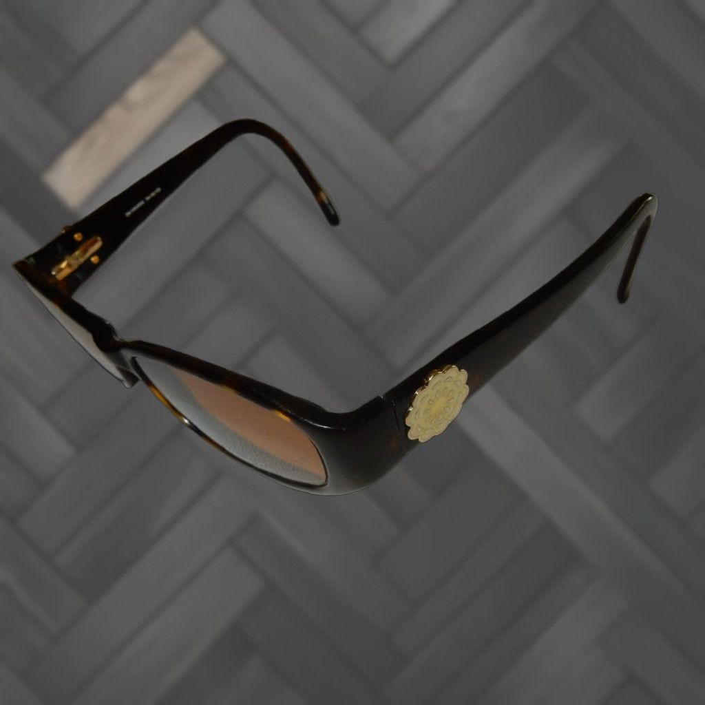 Vintage Kirkland Signature Sunglasses Women 54[]16 135 Brown Rx Eyewear Size ONE SIZE - 1 Thumbnail