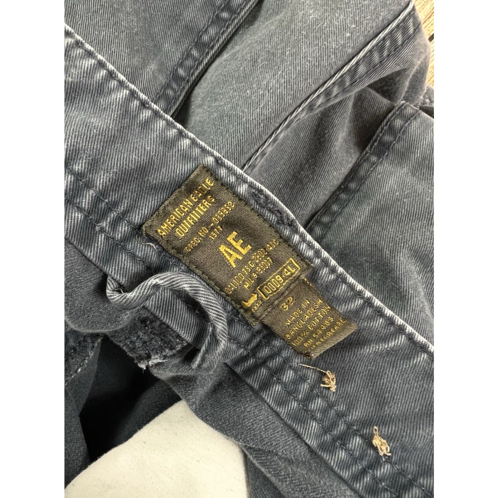 American Eagle Outfitters VINTAGE Mens American Eagle Cargo Shorts Blue 32 Size US 32 / EU 48 - 4 Thumbnail