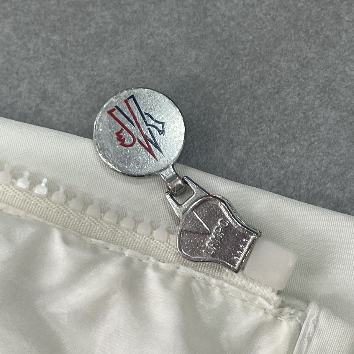 Moncler Authentic Moncler Women Jacket Size 3 (M) Size M / US 6-8 / IT 42-44 - 19 Thumbnail
