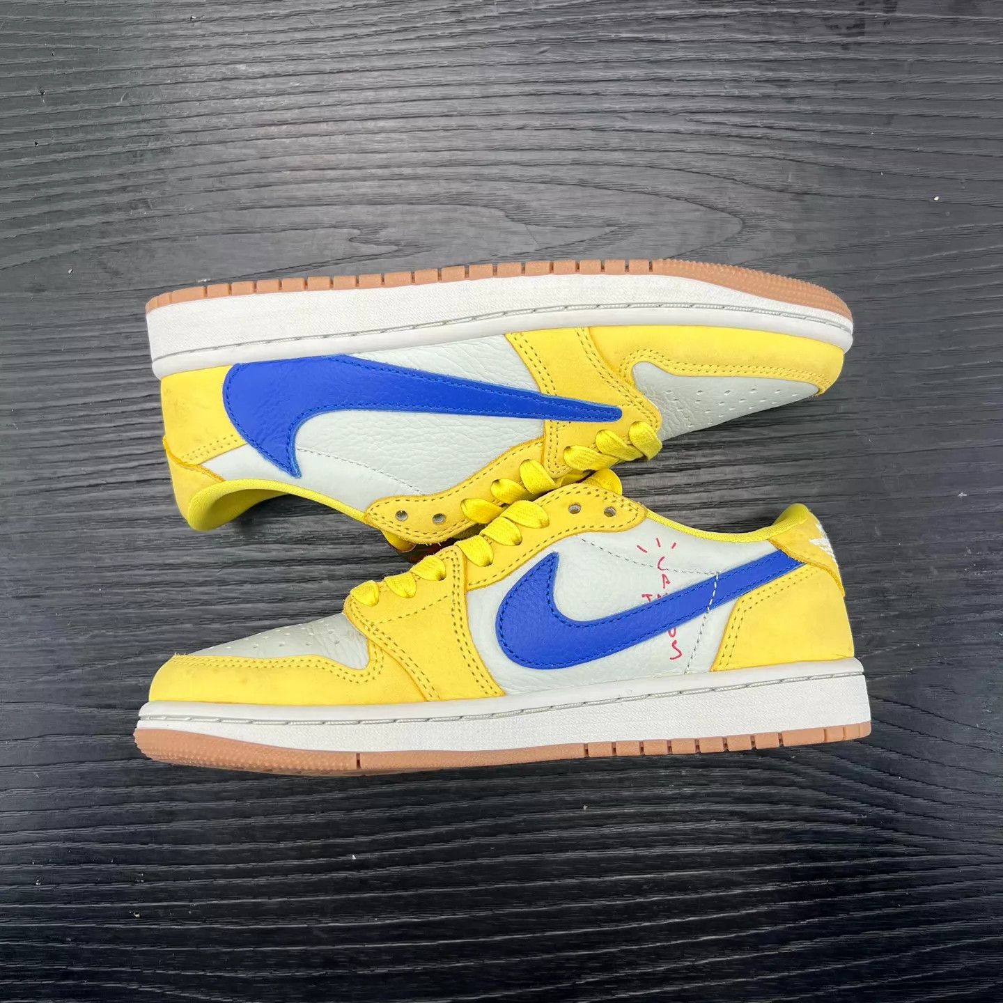 Nike AJ1 Low TS Yellow Barb Women's 36 With Box & Extras Size US 5.5 / IT 35.5 - 2 Thumbnail